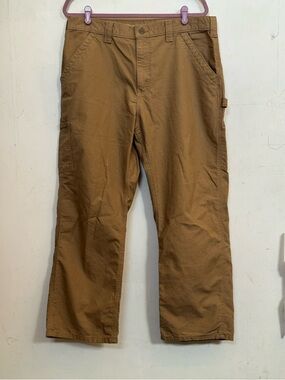 Carhartt Men's  carpenter Work Pants in Beige.